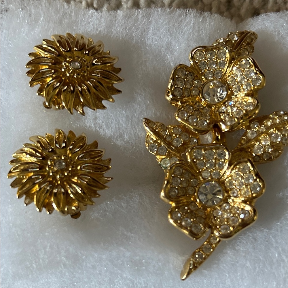 Joan Rivers Gold and Crystal Floral Brooch Set with extra earrings